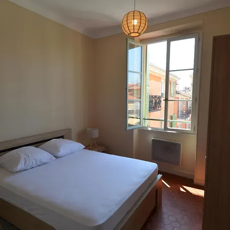 Ste Reparate - Cosy 2 Pieces Vue Cathedrale Lägenhet *